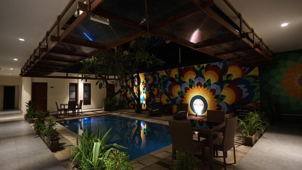 Reddoorz Near Legian Street Hotel Exterior photo
